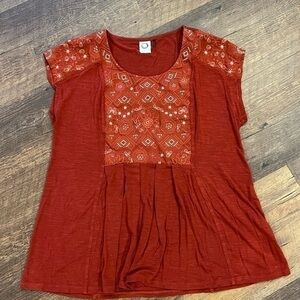 Akemi‎ + Kin Anthropologie knit top womens size small burnt orange embroidered